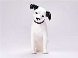 2027年1月　ニッパー陶器置物